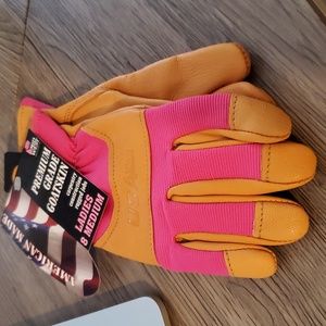 Ladies carpentry gloves, size Medium (8)